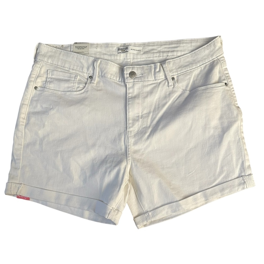 NWT Signature By Levi Strauss White Mid Rise 5’ Shorts Size 14